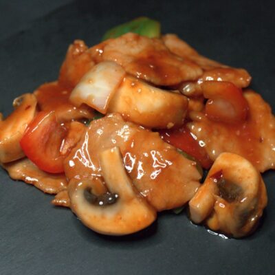 42. Cerdo con salsa picante