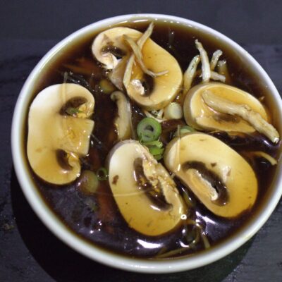15. Sopa de pollo con champiñón