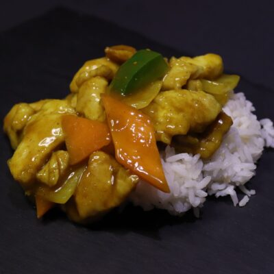 50. Arroz con pollo y curry