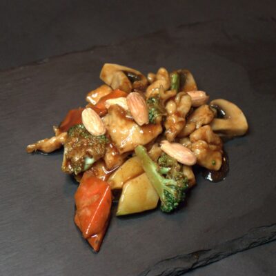 54. Pollo con almendras